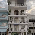 1Br One Block Away To A Beautiful Beach